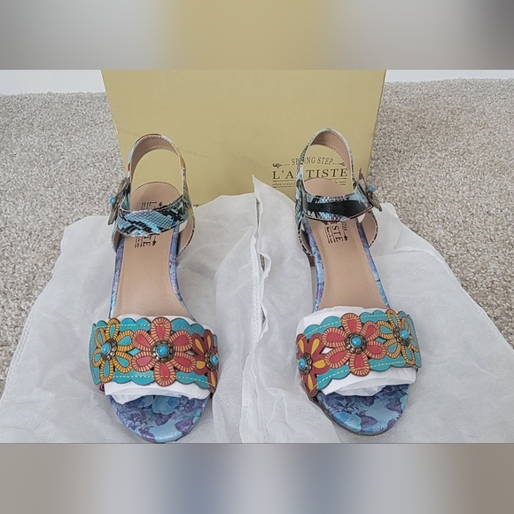 L'ATISTE Women's Multicolor Sandals - Picture 4 of 14